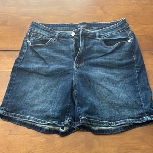 Judy blue shorts